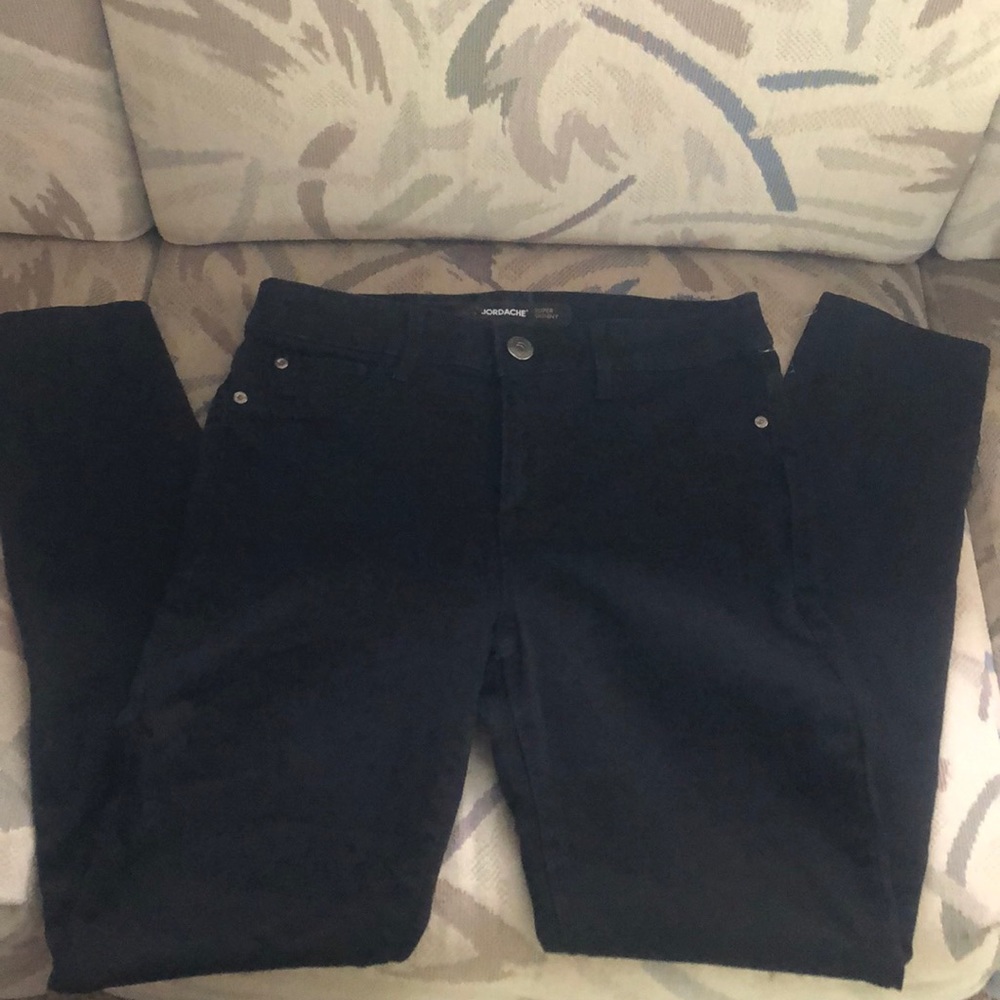 Black jordache jeans!
